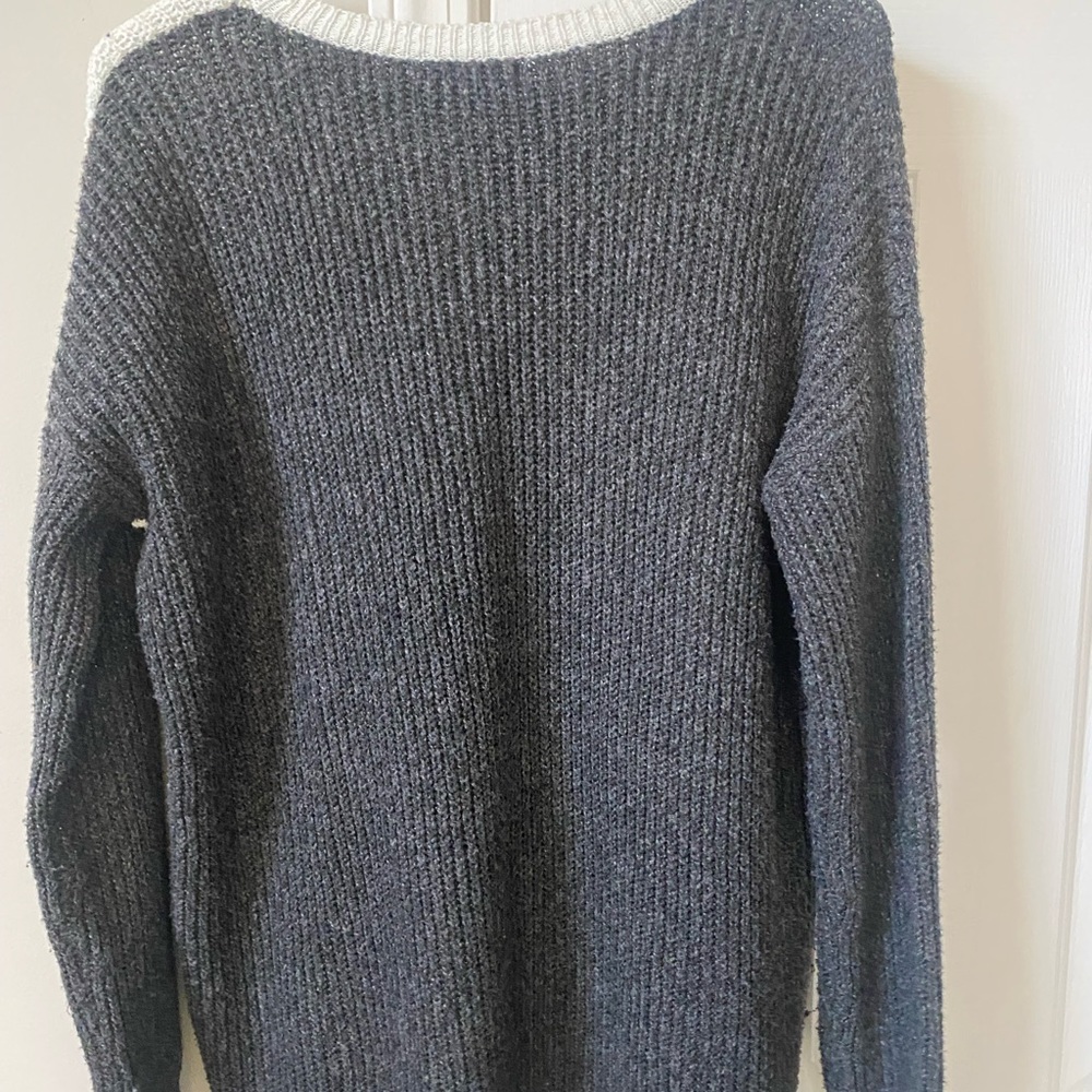 Colorblock Sweater - Picture 5 of 8